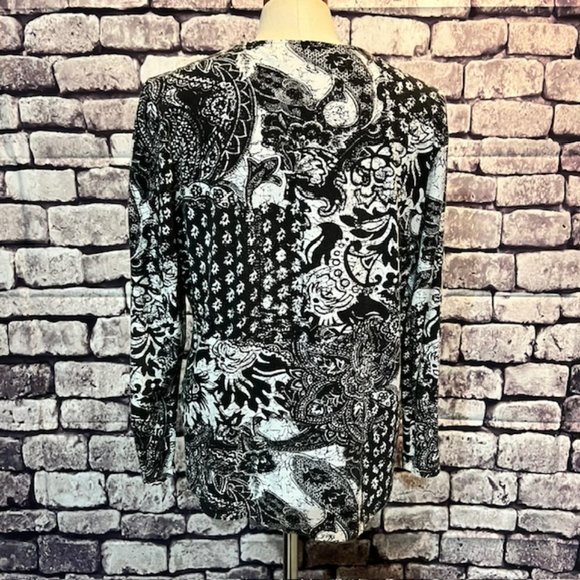 Chico's Black & White Top Size Large - Picture 6 of 9